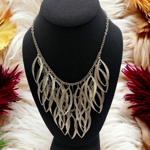 Retro Jewelry - Triple Layered Brushed Silver Tone Feather Bib Necklace